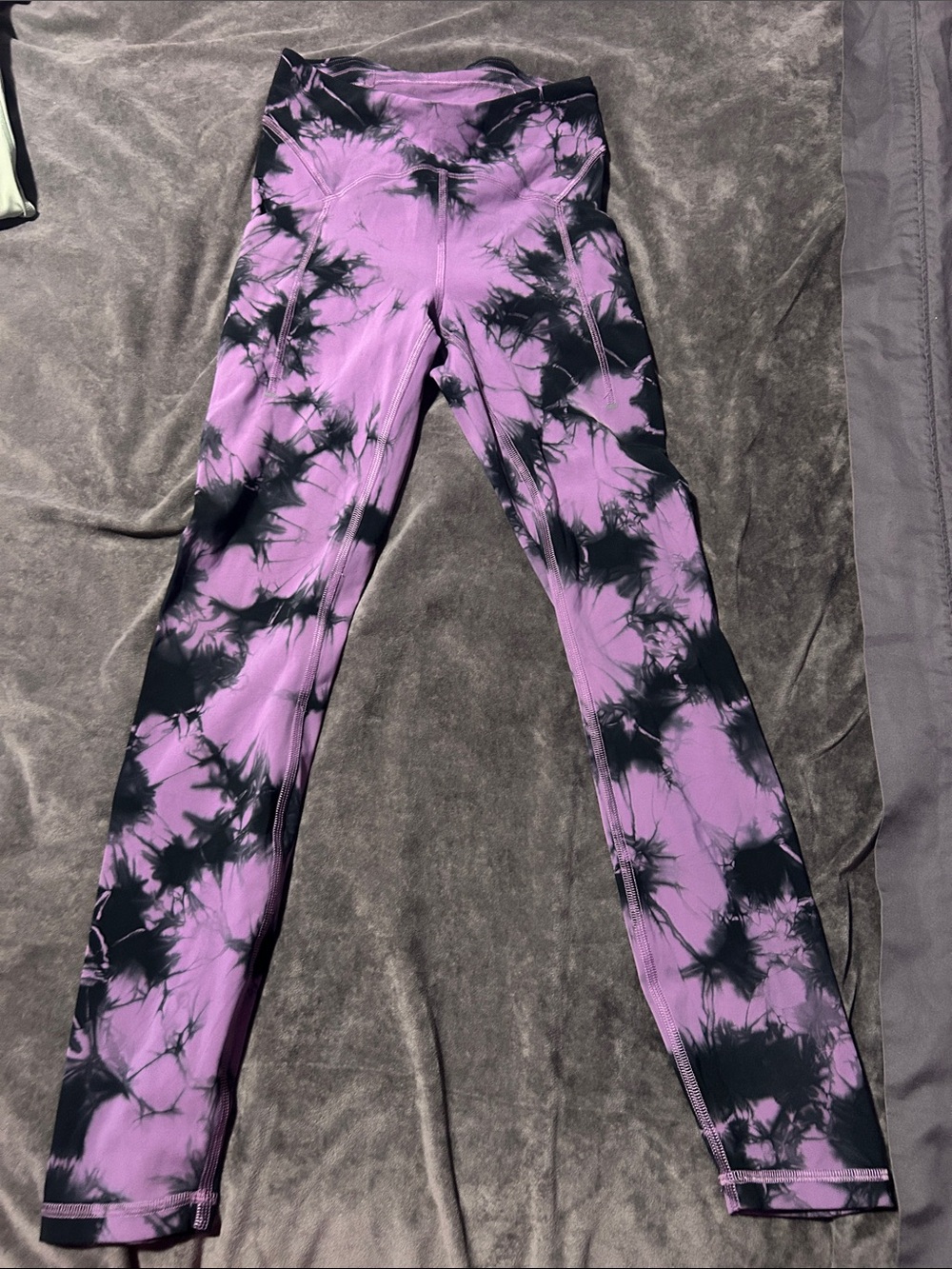 lululemon athletica women’s Purple and Black Tie-Dye Leggings